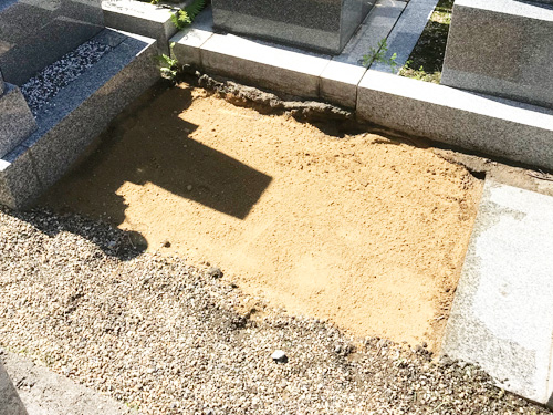 八尾市の八尾共同墓地でお墓じまいさせていただきました。